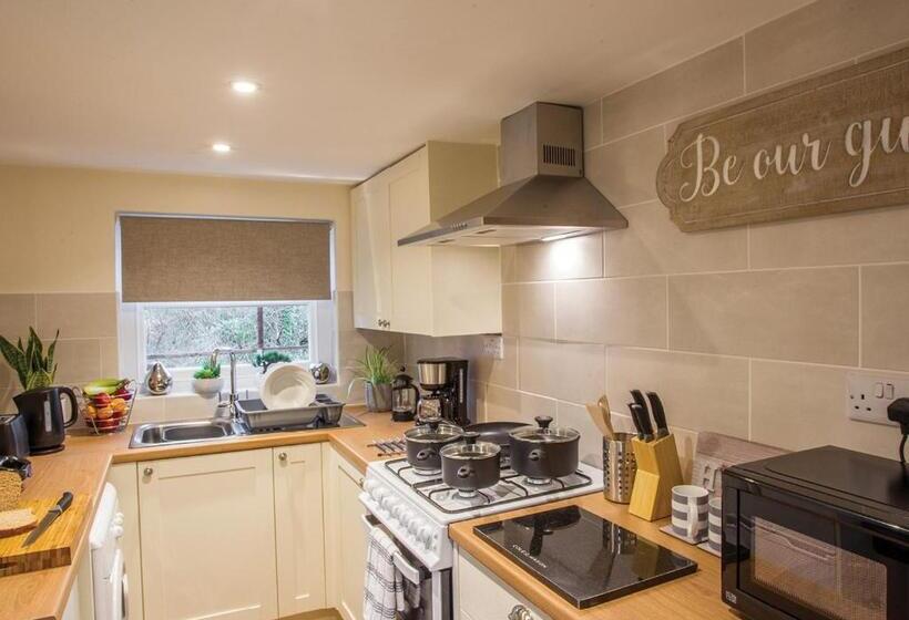 بنسيون Gate Keepers Cottage