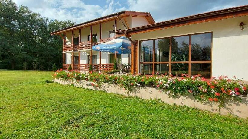 פנסיון Popasul Din Lunca