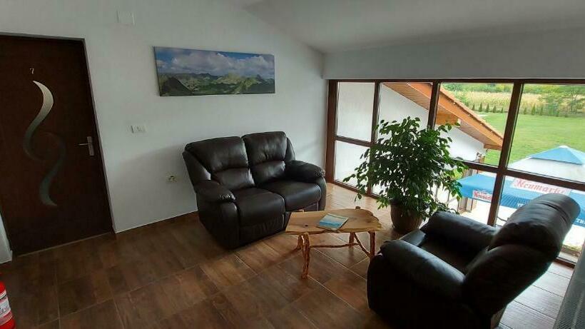 פנסיון Popasul Din Lunca