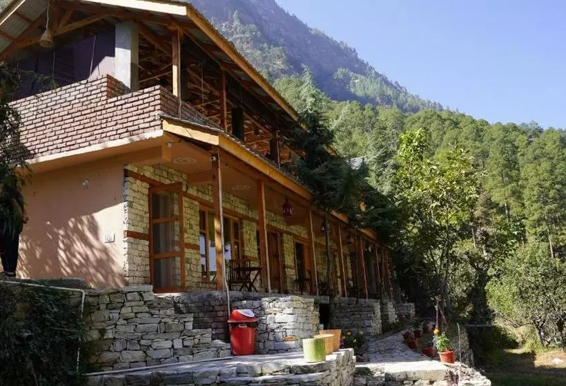 استراحتگاه The Riverwalk Tirthan Valley