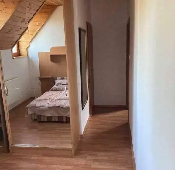 ベッドアンドブレックファースト Hat Testvér Fogadó