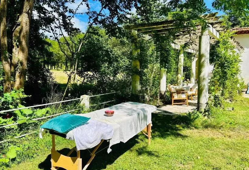 Aamiaismajoitus (B&B) Les Contes