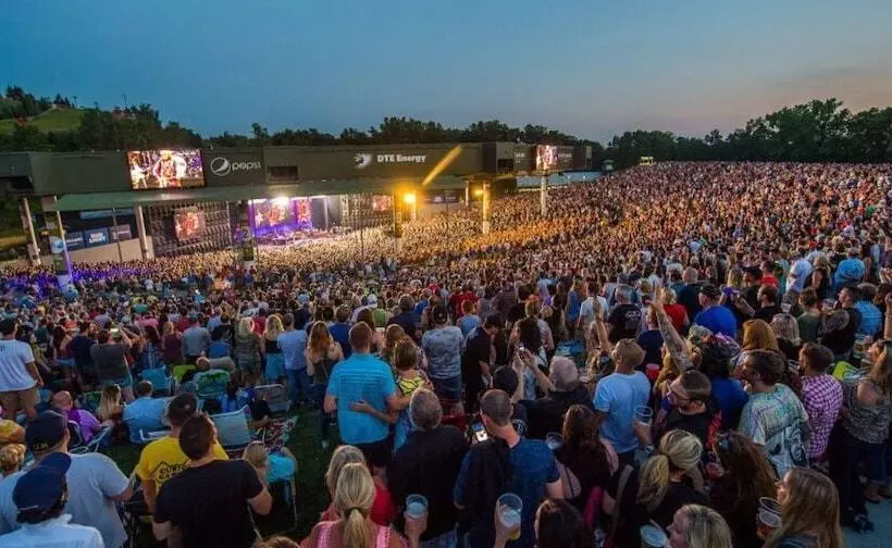 Hotelli Comfort Inn & Suites