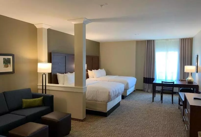 Hotelli Comfort Inn & Suites