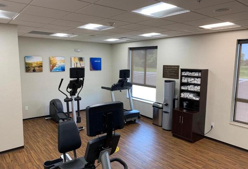 فندق Comfort Inn & Suites