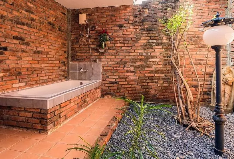 ホテル Doo Dee Boutique Resort By Swiss Chalet