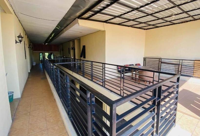 Hotel Kanca Homestay Mitra Reddoorz Near Gor Untung Suropati