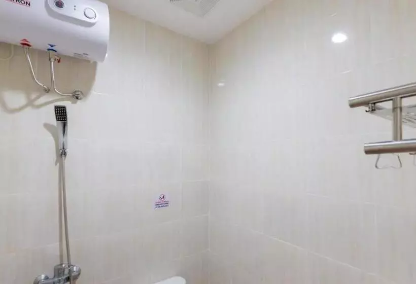 Hotelli Reddoorz @ Bukit Palma Surabaya