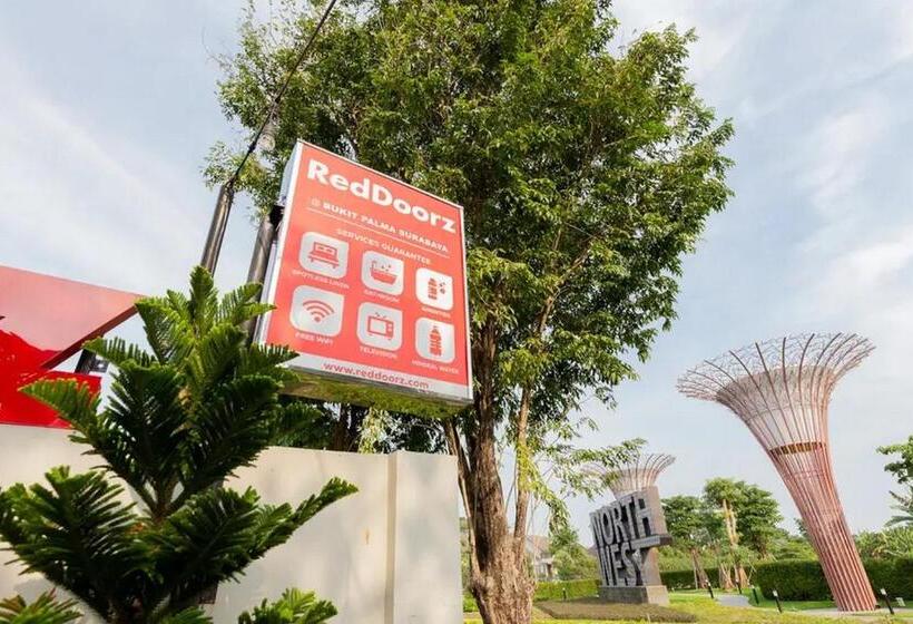 فندق Reddoorz @ Bukit Palma Surabaya