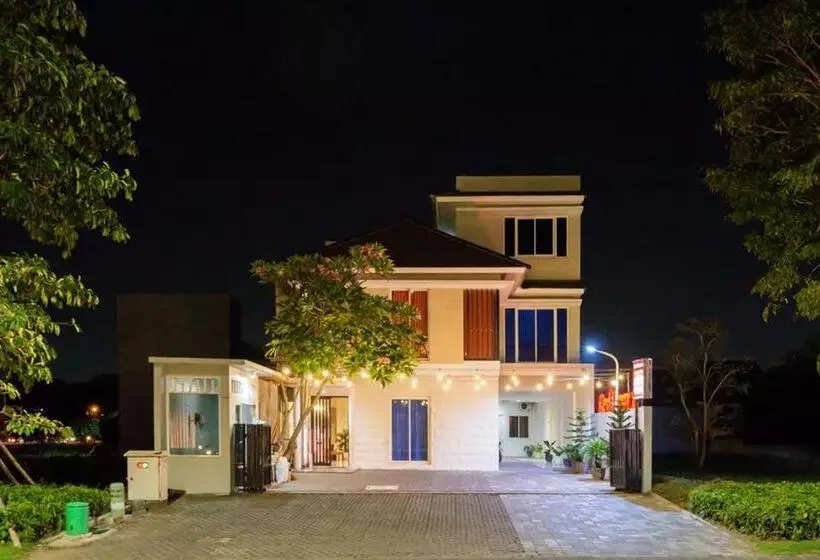 Hotelli Reddoorz @ Bukit Palma Surabaya