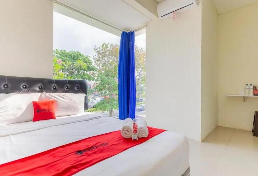 فندق Reddoorz @ Bukit Palma Surabaya