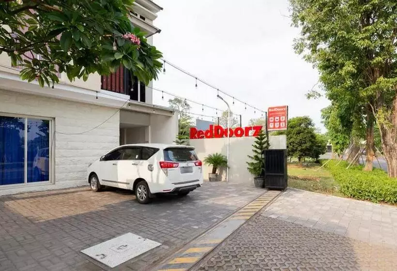 Hotelli Reddoorz @ Bukit Palma Surabaya