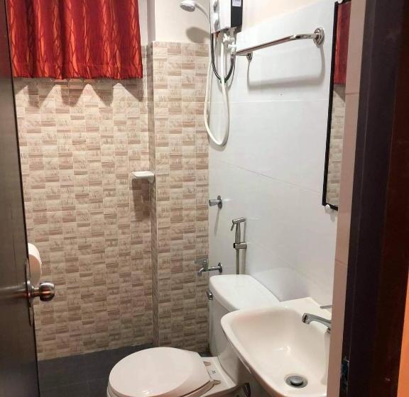 فندق Reddoorz At Sta Cruz Naga City