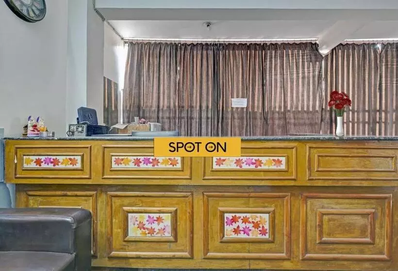 هتل Spot On 81321 Convival Budget Stay