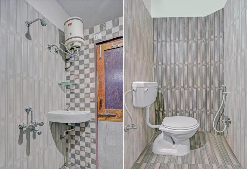 Отель Spot On 81321 Convival Budget Stay