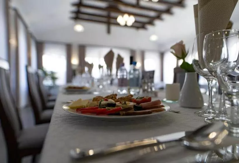 Majatalo Veranda Panzio