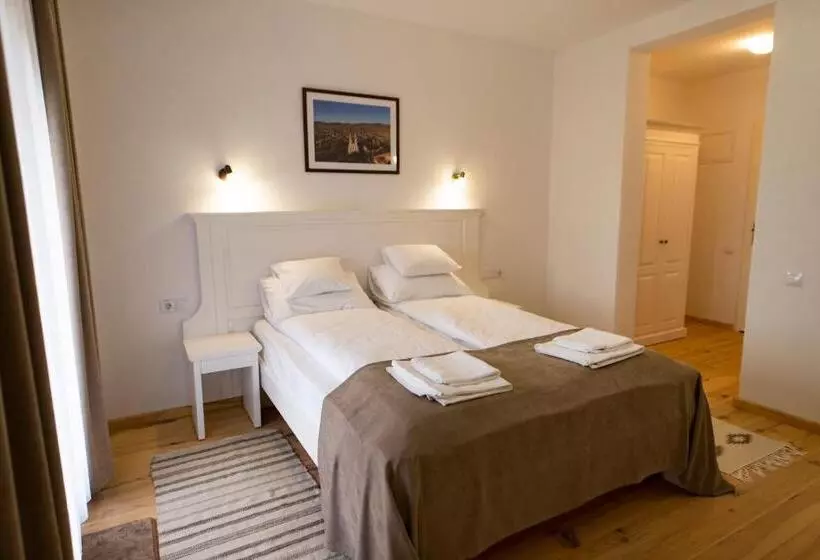 Majatalo Veranda Panzio