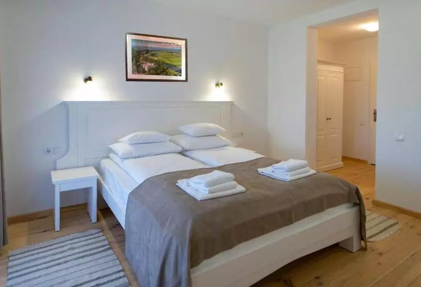 Majatalo Veranda Panzio