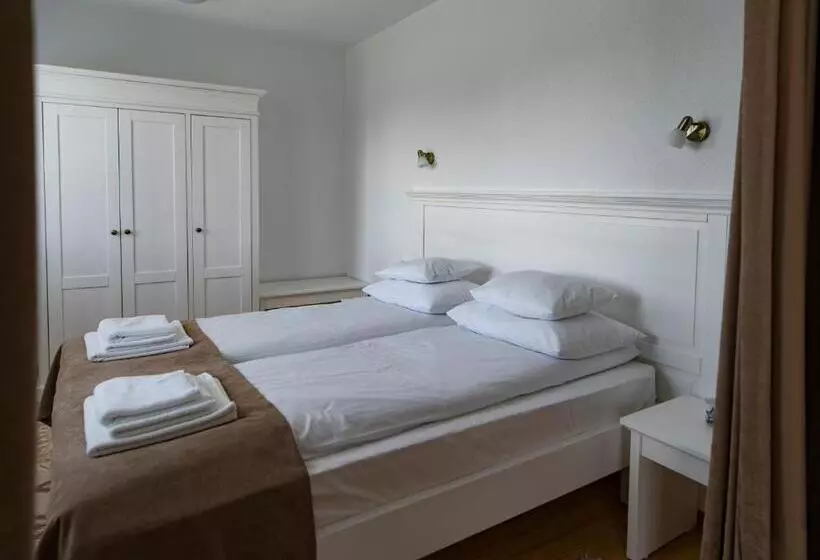 Majatalo Veranda Panzio