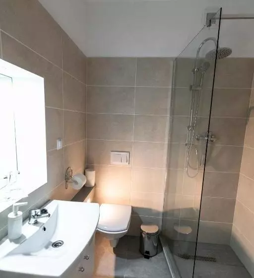 Majatalo Veranda Panzio