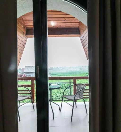 Majatalo Veranda Panzio