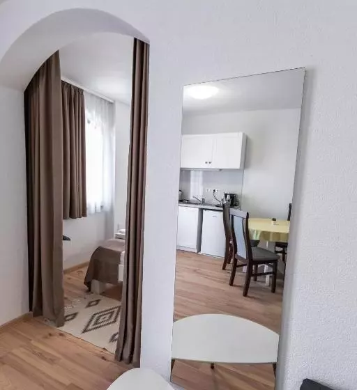 Majatalo Veranda Panzio