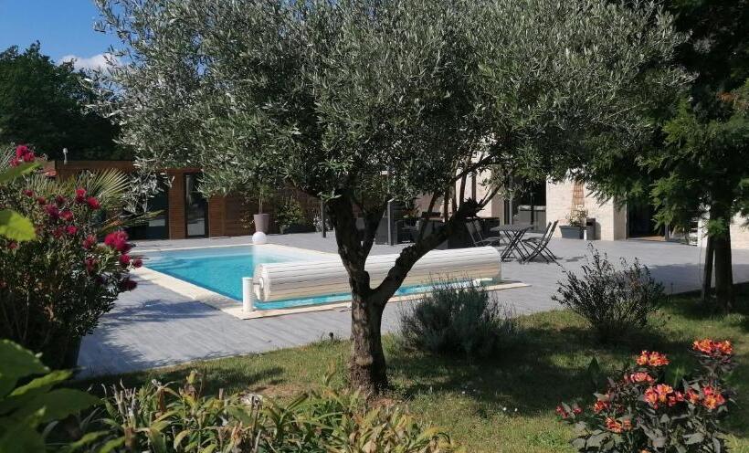 ベッドアンドブレックファースト La Résinière