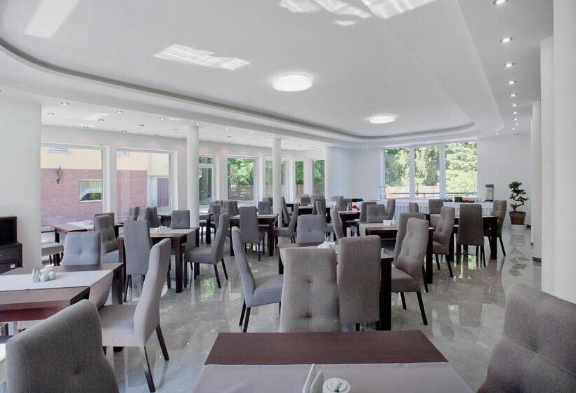 تختخواب و صبحانه Villa Karpacz