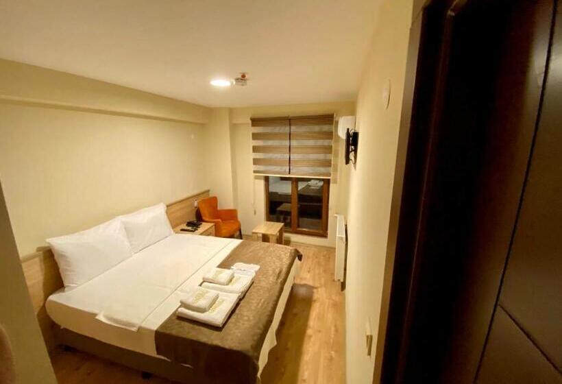 בית מלון כפרי Grand Life