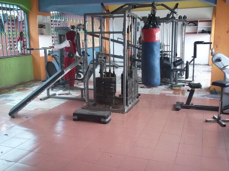 هتل Isiolo Landmark