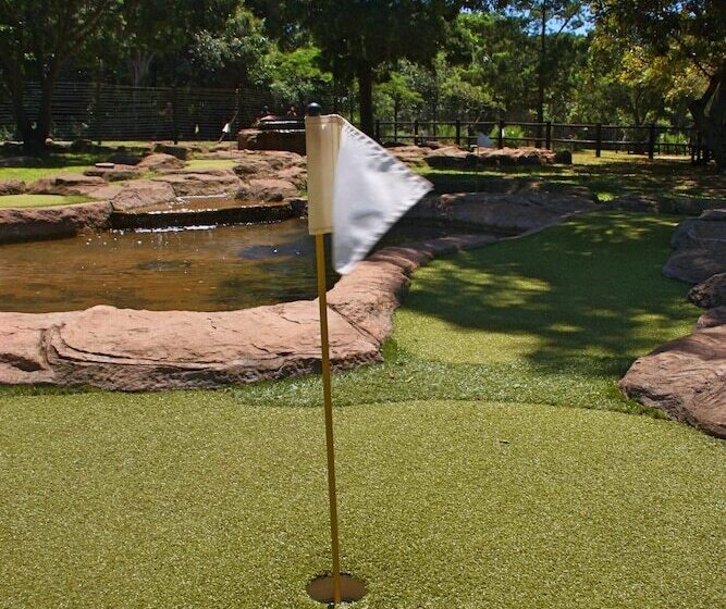 בית מלון כפרי Mtunzini Forest Lodge Self Catering Resort