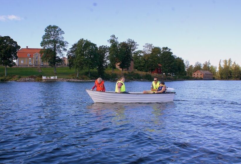 בית מלון כפרי Otterbergets Bad & Camping