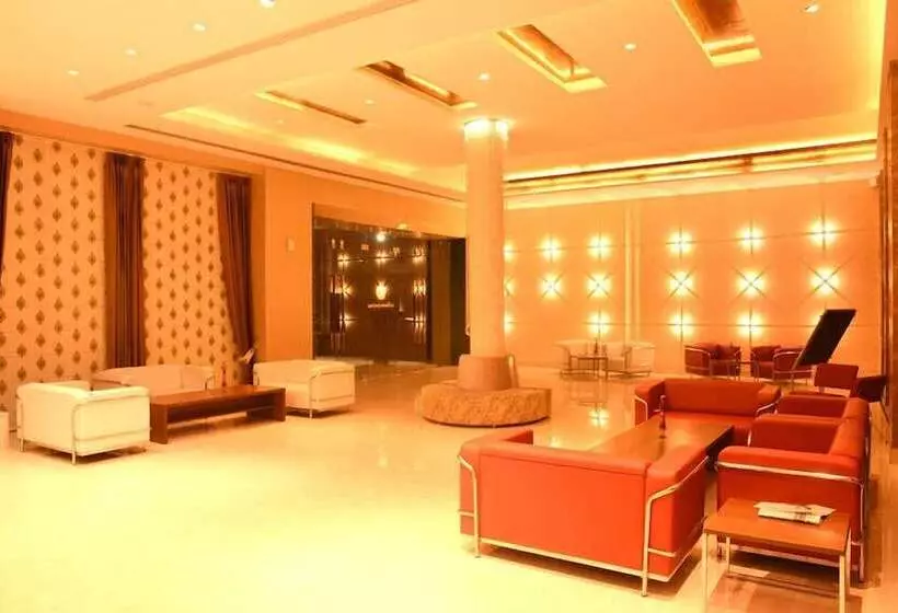 Hotelli The Gulmohar Grand