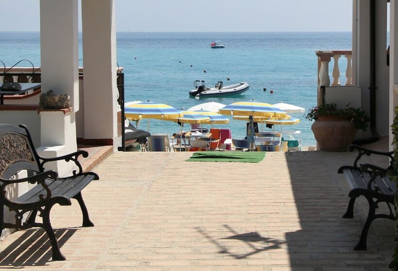 هتل Villaggio Quattro Scogli