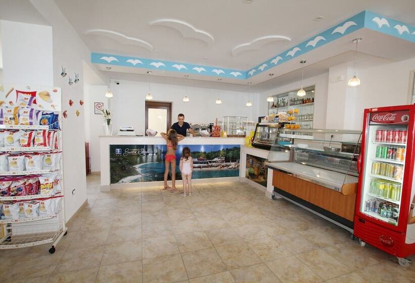 هتل Villaggio Quattro Scogli