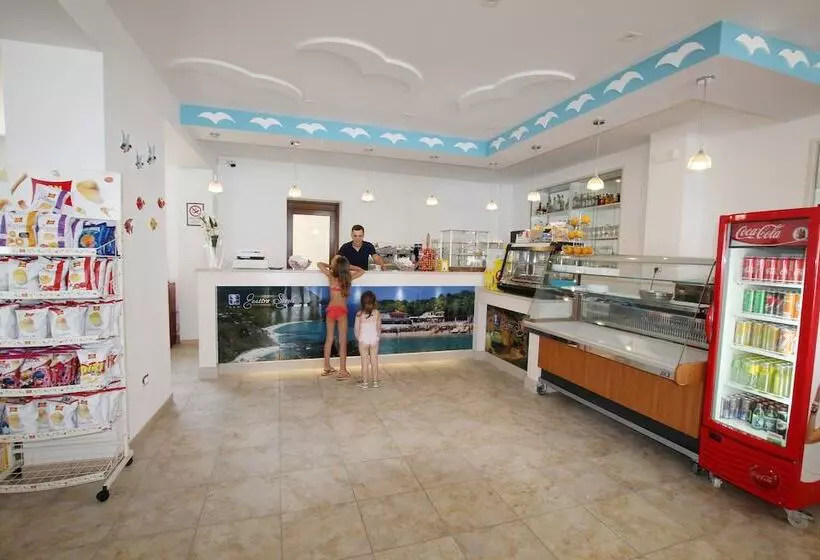 Hotelli Villaggio Quattro Scogli