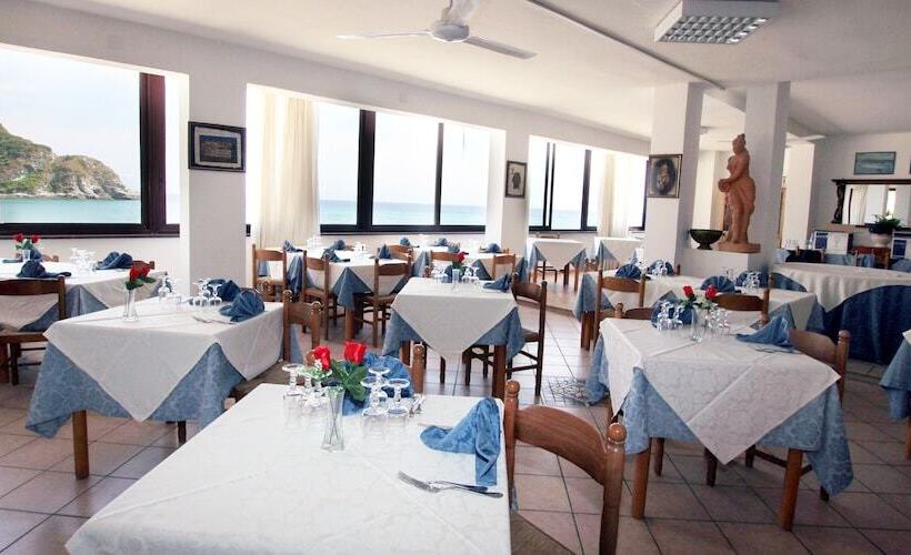 هتل Villaggio Quattro Scogli