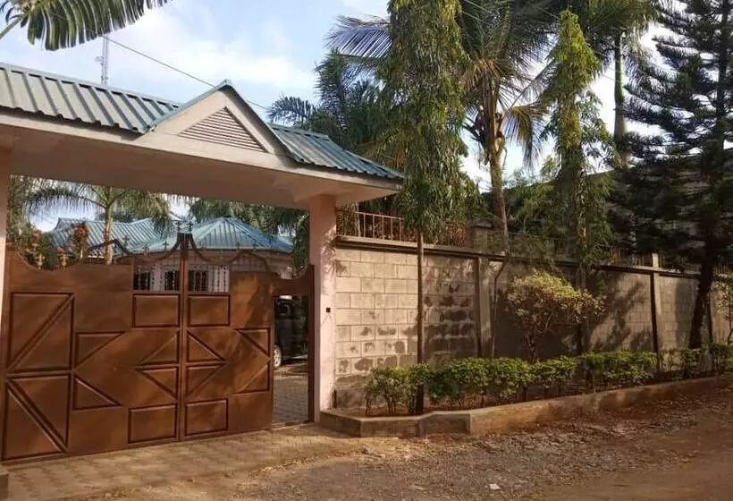 Kilimanjaro Peak   Hostel