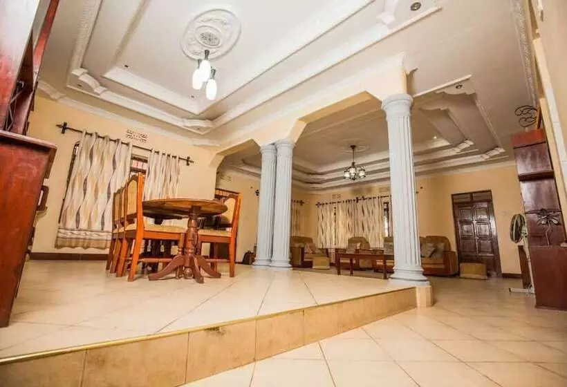 Kilimanjaro Peak   Hostel