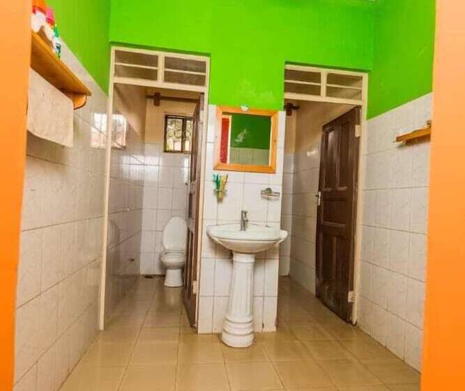 Kilimanjaro Peak   Hostel