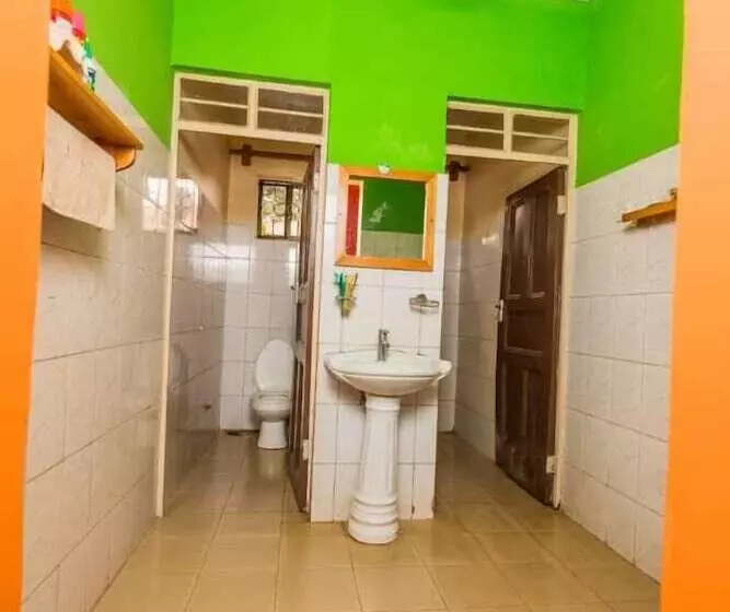 Kilimanjaro Peak   Hostel