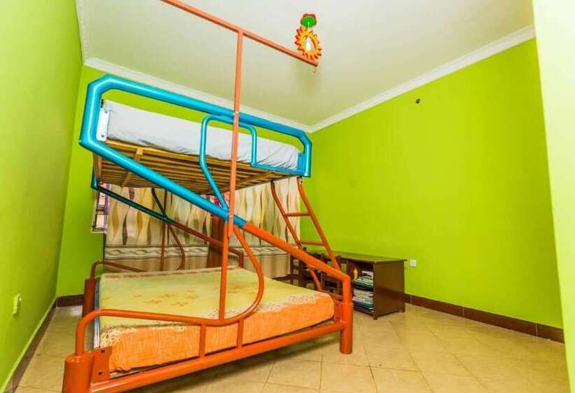 Kilimanjaro Peak   Hostel