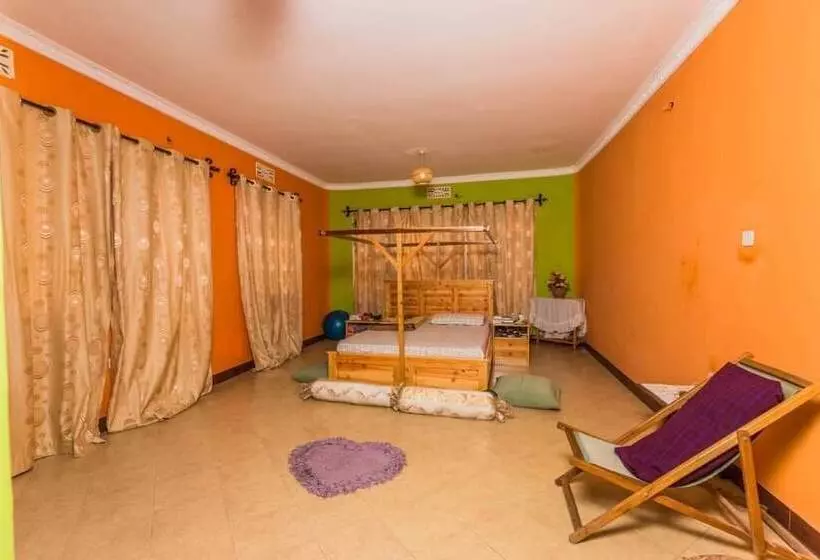 Kilimanjaro Peak   Hostel