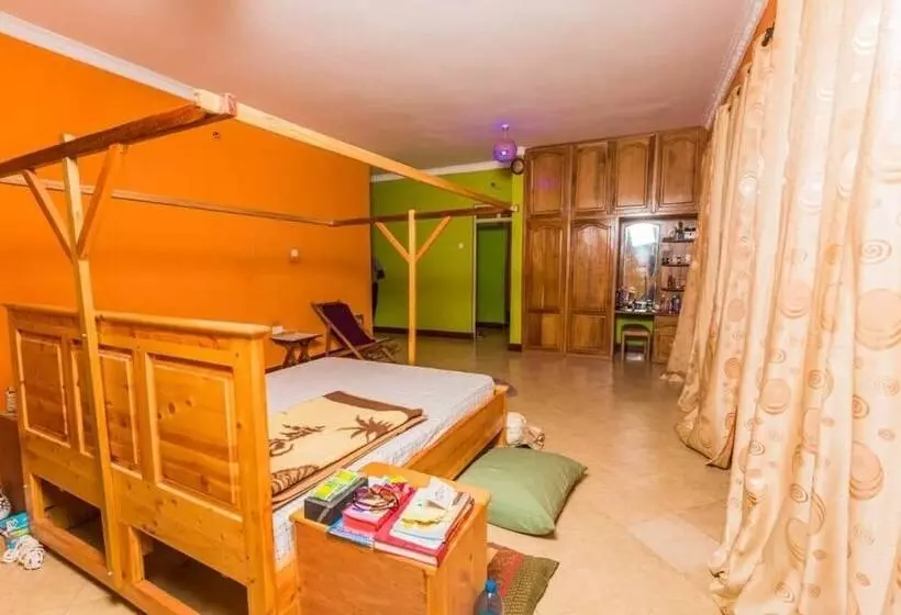 Kilimanjaro Peak   Hostel