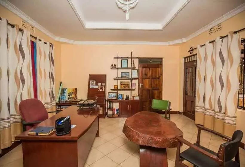 Kilimanjaro Peak   Hostel