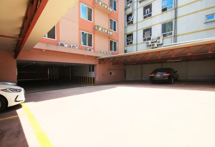 One Motel