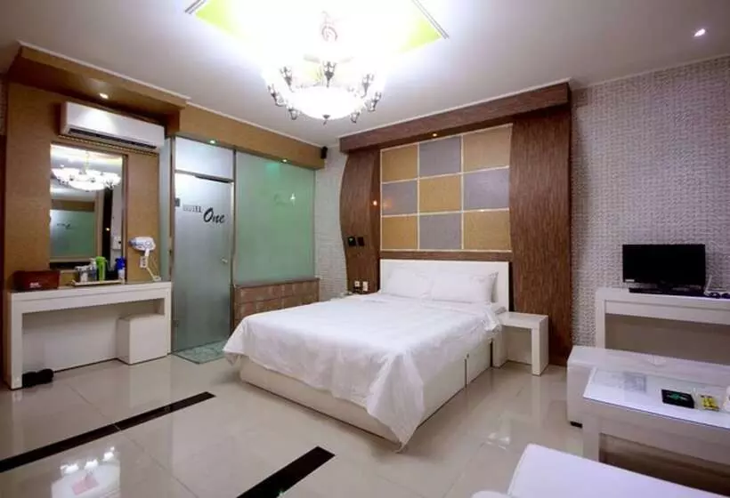 One Motel