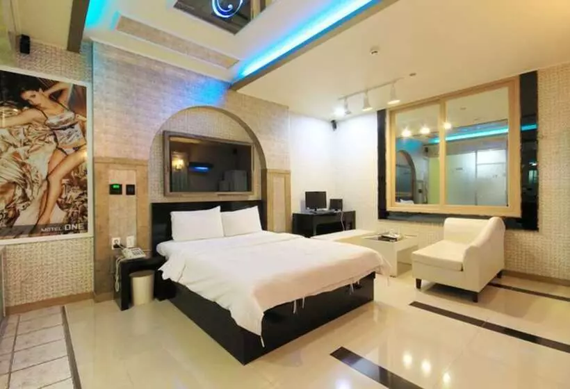 One Motel