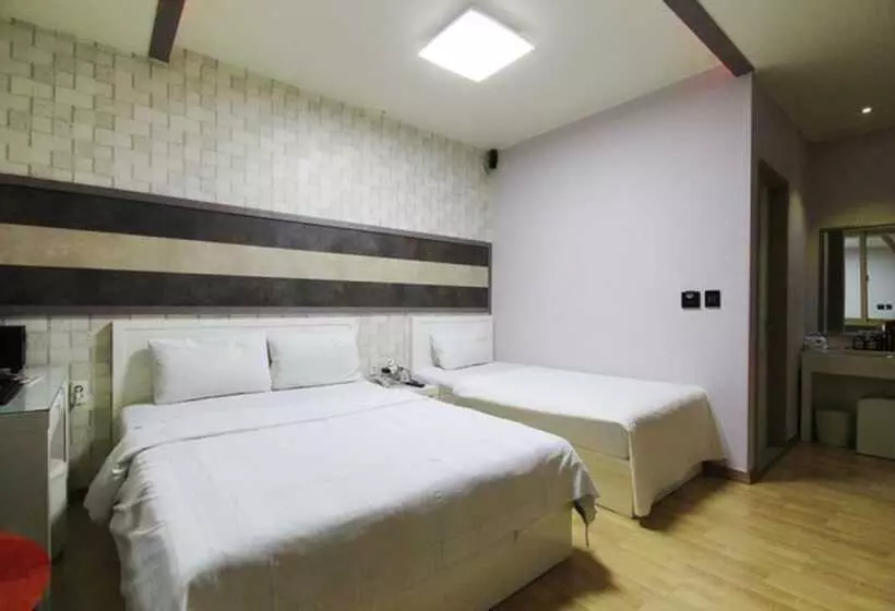 One Motel
