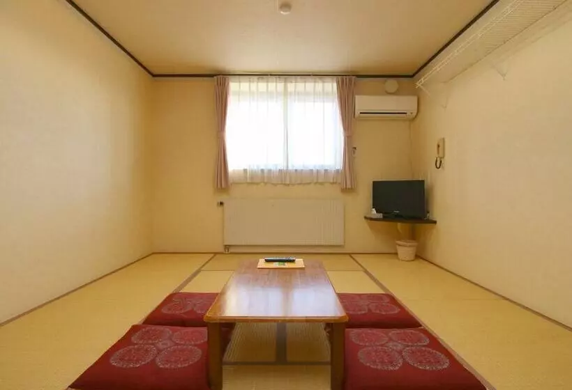 ペンション Alpine Lodge